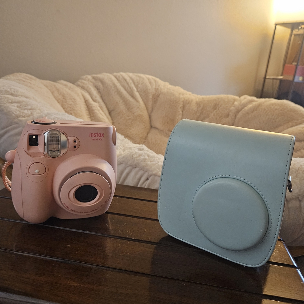 Instax Mini 7S Pink Instant Camera with Case
